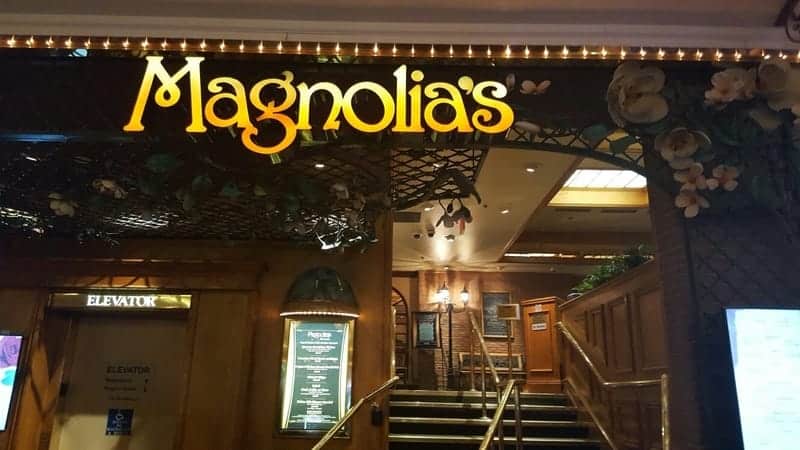 Magnolia's Veranda at Four Queens 1