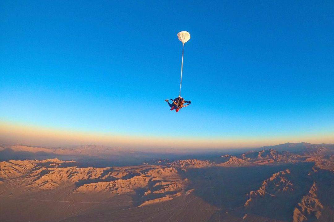 Sky Diving in Las Vegas