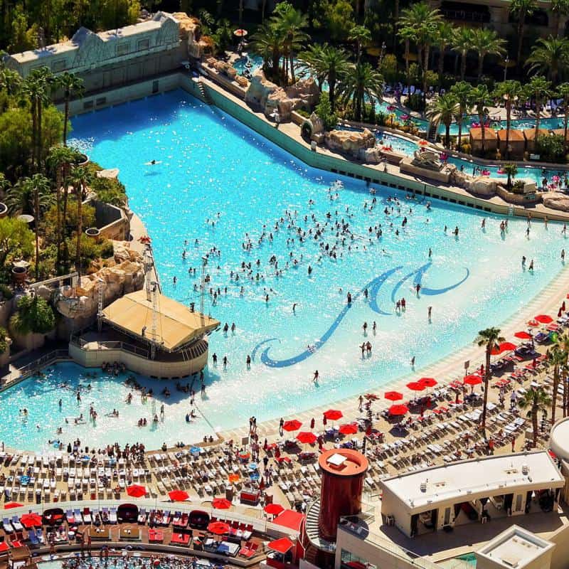 Mandalay Bay Beach Wave Pool