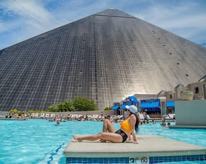 Luxor Pool Hours