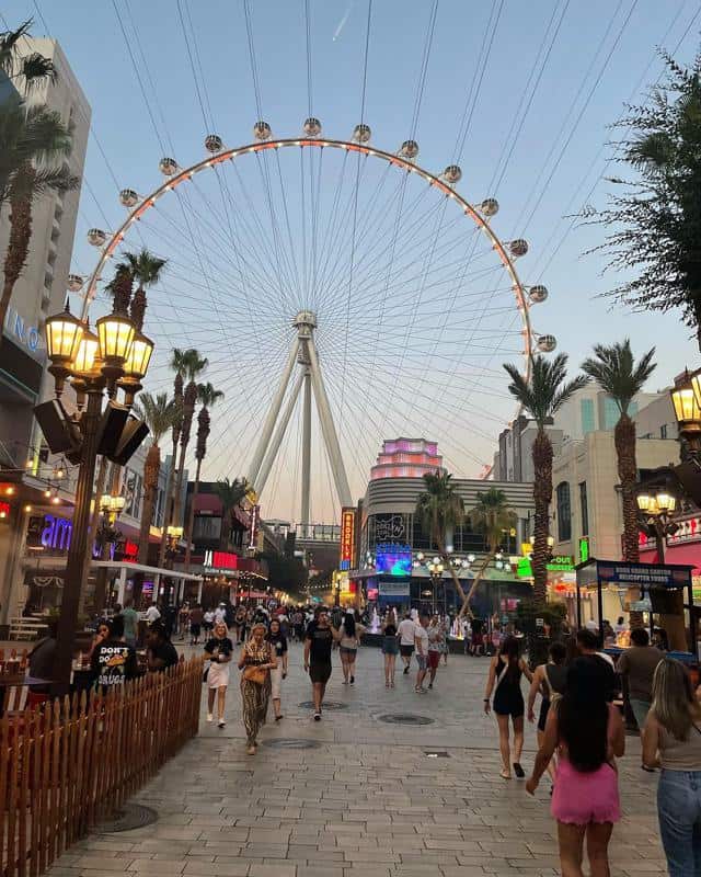 The LINQ Promenade Shops